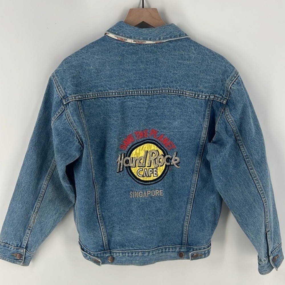 Hard Rock Cafe Singapore‎ Medium Wash Blue Denim Button Front Jacket